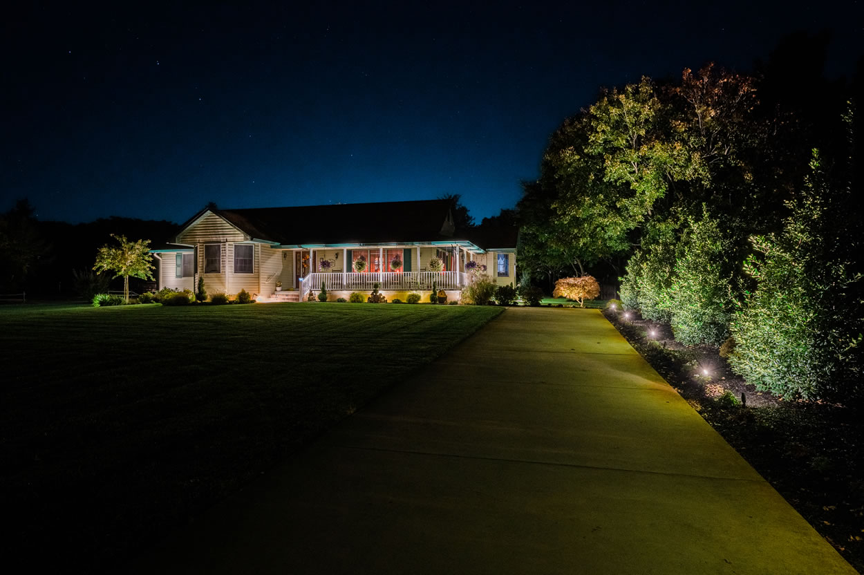 Landscape-Lighting-0001_Hundt Wet Lawns_